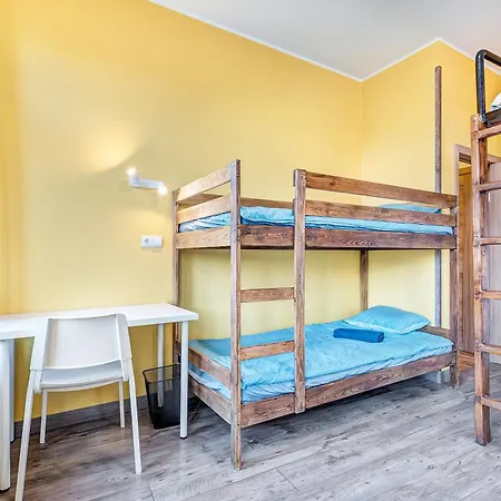 With Free Sauna & Parking In Old Town Homestay *