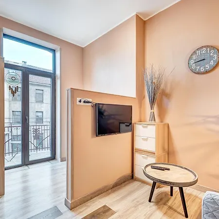 With Free Sauna & Parking In Old Town *