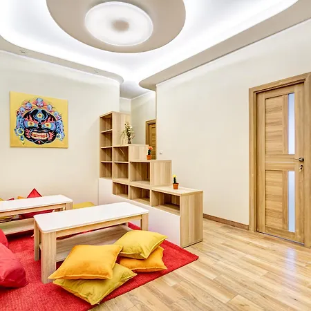 With Free Sauna & Parking In Old Town