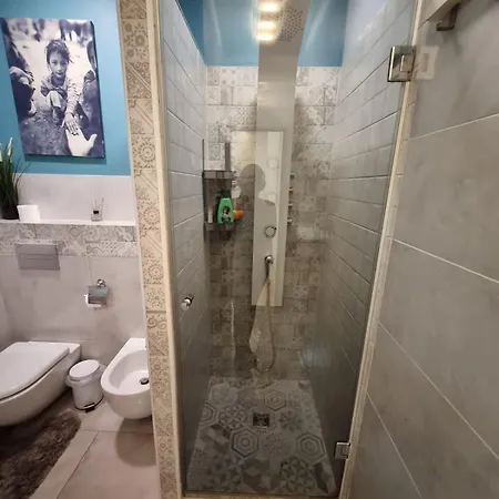 With Free Sauna & Parking In Old Town *
