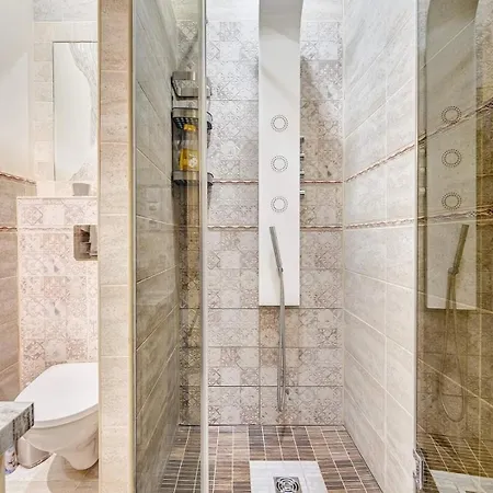 Homestay With Free Sauna & Parking In Old Town Kaunas