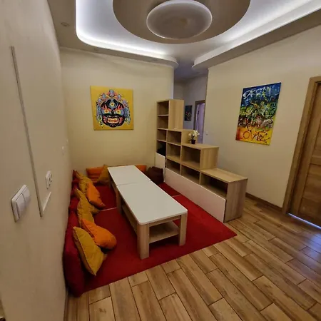 With Free Sauna & Parking In Old Town *